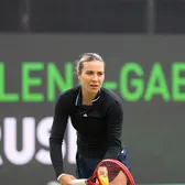 Gabi Ruse, victorie senzațională   Românca a surclasat-o pe   campioana de la Berlin,  locul 10 WTA. E în optimi la Bad Homburg