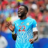 Nimeni nu știe câți ani are!  Patru vârste posibile pentru   căpitanul RD Congo la Mondial,  între 31 și 37 de ani. Nici lui nu-i e clar!