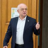 Boc, în „război” cu Rusia  Cum justifică decizia de a interzice imnul și steagul rusesc la Cluj:   „Au ieșit din Ucraina și n-am aflat eu?”  » Dă exemplul Poloniei