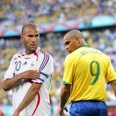 „Mulți jucători plângeau”  L-a dat pe afară din vestiar pe   Zinedine Zidane!  20 de ani mai târziu, Ronaldo a dezvăluit motivul