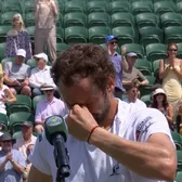 Moment emoționant la Wimbledon    FOTO:   Roman Safiullin și soția,   în lacrimi  după a treia victorie în fața unui favorit! Duel tare în turul următor