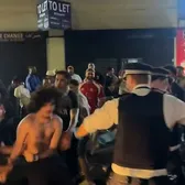 Violențe pe străzile din Londra    FOTO:    Fanii Egiptului au creat haos  în capitala Angliei după calificarea în optimile CM 2026