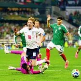 Clipe de foc pe Azteca    FOTO.    Victorie uriașă pentru Anglia  în „vulcanul verde”! Repriză nebună: un cartonaș roșu și două penalty-uri!
