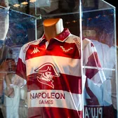  Rapid, fără tricou de bază    VIDEO + FOTO.  Giuleștenii și-au prezentat   noile echipamente:  au două sigle diferite de cea clasică