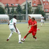 Când joacă Dinamo meciul de prezentare  „Câinii” se duelează cu   Farul , pe stadionul „Arcul de Triumf”