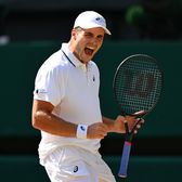 Surpriza de la Wimbledon  Crescut la doi pași de Terenul Central, fiul unui milionar a ajuns în   semifinale  de pe locul 114! A zdrobit numărul 10 ATP și va lupta cu Zverev pentru finală