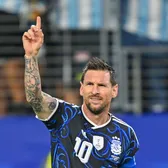Argentina a primit ce a vrut de la FIFA  Superstiție sau alegere simbolică? Cum a ajuns un tricou improvizat să devină   talismanul fotbalului argentinian
