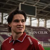Rapid, transfer de la Genoa  Giuleștenii l-au prezentat   într-un nou echipament de joc:  e singurul tricou cu sigla clasică