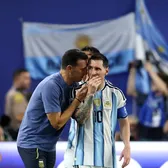 I-a fost profesor!  De la Fuente i-a predat lui   Scaloni: „Te provoca”.  Selecționerii Spaniei și Argentinei, duel în finala CM