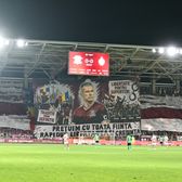 Așteptare mai lungă decât la Mondial  Ce   întârziere  a avut Rapid - Sepsi din cauza show-ului pregătit de fani + Nici repriza secundă nu a început la timp