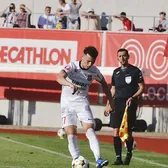 A semnat cu două echipe!  Situație incredibilă: jucătorul se antrenează deja cu FCSB, dar are contract și cu o rivală și   riscă să fie suspendat