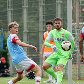 Lovit!    Portarul român anunțat titular la Stuttgart  în Bundesliga și Champions s-a accidentat. Cât va lipsi