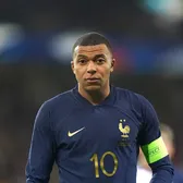 „N-o să vă mint”    Kylian Mbappe  a cumpărat spații în marile ziare din Franța ca să publice o scrisoare pentru fani