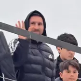 Prima apariție după finala CM    VIDEO:  Unde a fost văzut   Leo Messi,  la câteva zile distanță de la eșecul dureros contra Spaniei » Și-a pus gluga, dar tot a fost reperat
