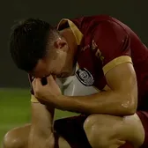 Fică, dărâmat   FOTO.  Mijlocașul de la CFR Cluj  n-a putut suporta umilința  cu Tromso! A plâns pe teren după meci