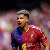 Ronald Araujo, la Liverpool  Fundașul uruguayan, cedat de Barcelona în Premier League pentru un sezon.  Cifrele afacerii + cele mai tari meme-uri
