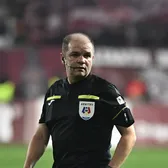 „Este periculos, nu slab!”  Arbitrul VAR de la Dinamo - Voluntari, criticat dur pentru intervențiile din timpul meciului:  „Pur și simplu nu înțelege”