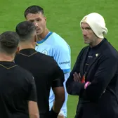Kovacs, bruscat!   FOTO.   Patronul lui Olaru de la St. Gilloise  s-a răzbunat pe arbitru după incidentele din Ligă. Belgienii, acuzații grave la adresa românului
