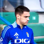 Paraschiv nu mai are loc nici în Segunda  Atacantul român s-a depărțit de  Real Oviedo,  după împrumutul la Rapid
