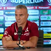 „E ultima oară când mai vorbesc despre arbitraj!”   Daniel Pancu  n-a trecut peste episodul din meciul cu UTA: „Rapid e singurul club «mare-mic» din România”