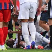 Va mai putea juca Musiala?  Un renumit neurolog german a anunțat  ce urmează pentru starul lui Bayern,  după ce s-a prăbușit de două ori pe teren