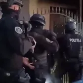 Săltați de mascați    VIDEO.  Descinderi la casele a 5 fani ai Rapidului, după ce  au bătut un cetățean pakistanez!  Filmul conflictului