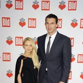 Klitschko, un nou mesaj pentru fosta logodnică  Ce a transmis fostul boxer în ziua în care  Hayden Panettiere  ar fi împlinit 37 de ani