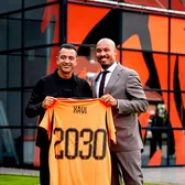 „Xavi, ca ciocolata”  Sinceritate maximă la prezentarea noului selecționer al Olandei:  „Guardiola și Slot au fost primele opțiuni”.  Reacția catalanului