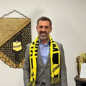 Kopic a semnat   FOTO:  Fostul antrenor al lui Dinamo,  prezentat oficial  la noua sa echipă » Când va debuta