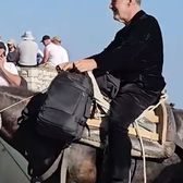 Gigi Becali, așa cum nu l-ai mai văzut   VIDEO.  Nu e AI! Cum a fost surprins patronul FCSB  în drum spre Athos