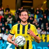 Vine la Dinamo!  Și-a luat adio de la echipa sa cu o „dublă” și  a anunțat că merge în România:  „Sper să fie o aventură frumoasă”