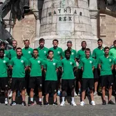 „Virușii verzi” vor să fie doctori în fotbal   FOTO.  Prezentare inedită de lot în  centrul Clujului