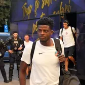 Nu l-au iertat pe Gnahore   VIDEO.  Ce au făcut fanii lui Dinamo în momentul în care mijlocașul  a coborât din autocarul FCSB