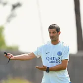 Chivu a făcut haz de necaz  Tehnicianul lui Inter a glumit pe seama  fazei controversate  cu Napoli » Jucătorii au izbucnit în râs  