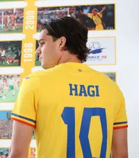 HAGI 10  Ianis va purta numărul tatălui său la  Euro  + cine e al 27-lea jucător și gestul făcut de Stanciu
