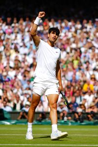 King Carlos!  Alcaraz - Djokovic 6-2, 6-2, 7-6 . Ibericul își apără trofeul din 2023