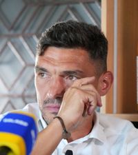 Cu lacrimi în ochi   Claudiu Keșeru  s-a destăinuit pentru cititorii GOLAZO.RO: „Asta m-a durut”