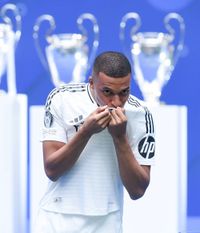 Cel mai scump Real  Începe La Liga . Mbappe a transformat Madridul în cea mai valoroasă echipă a lumii: 1,36 miliarde