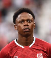 Gata, s-a rezolvat  Rapid a oficializat  transferul lui Clinton N'Jie