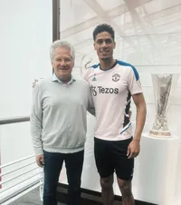 Boloni și Varane  Antrenorul român a vorbit despre fundașul descoperit la Lens: „Putea ajunge sus, lângă  nivelul lui Blanc ”