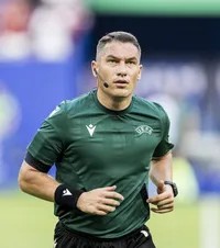 Români în Liga Campionilor  Kovacs va arbitra  Real - Dortmund . Feșnic debutează cu un meci în Spania