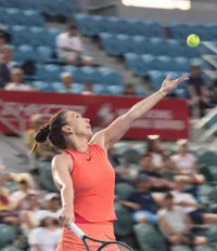 Cecul Simonei pentru 83 de minute  Suma încasată de Halep pentru prezența la WTA Hong Kong + Cum stă în  clasamentul banilor  câștigați din tenis