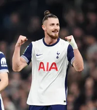 Titular până la iarnă? Drăgușin poate juca  două luni în primul „11” al lui Tottenham , dacă se confirmă ruptura lui Van de Ven