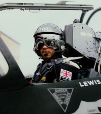 Din monopost în avion  Lewis Hamilton  a participat la o misiune de pregătire pentru astronauți: „Pe mod avion”