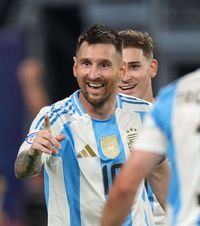 Colecția lui Messi Starul Argentinei a expus  tricourile  purtate la turneele câștigate alături de echipa națională