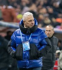 Derapaj sexist  Șumudică, ieșire grosolană  după derby-ul cu Dinamo: „Intrăm ca domnișoarele! La Rapid n-au loc fetițele cu dresuri și fustițe”