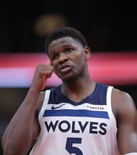 200.000 de $ pentru limbaj vulgar  Anthony Edwards, starul echipei Minnesota Timberwolves, sancționat de NBA