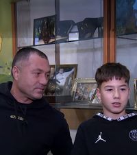 „Ca Messi vreau să ajung”  Nepotul lui  Adrian Ilie , fiul lui Sabin, vrea să ducă tradiția fotbalului mai departe. „Cobra” i-a dat un sfat