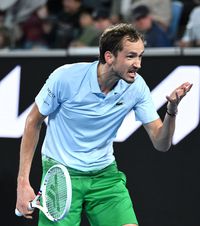 Amendă record Daniil Medvedev a primit cea mai mare sancțiune din  istoria Australian Open  pentru comportamentul său agresiv