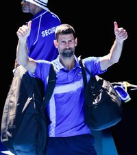 Djokovic s-a retras  Sârbul, fluierat la  Australian Open  după ce a abandonat în semifinale » Explicațiile lui Nole: „A fost prea mult”